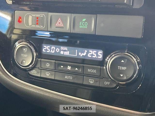 Mitsubishi OUTLANDER PHEV 2016-07 303564-6