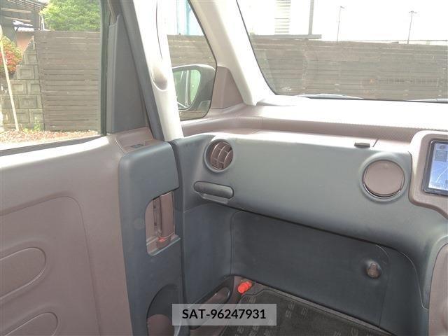 Toyota SPADE 2013-05 286062-21