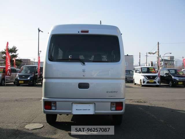 Suzuki EVERY 2023-01 210088-5