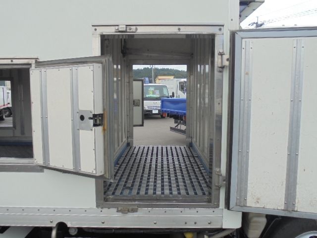 Mitsubishi CANTER 2010-09 7075-10