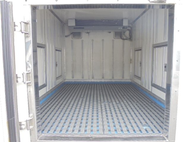 Mitsubishi CANTER 2010-09 7075-25
