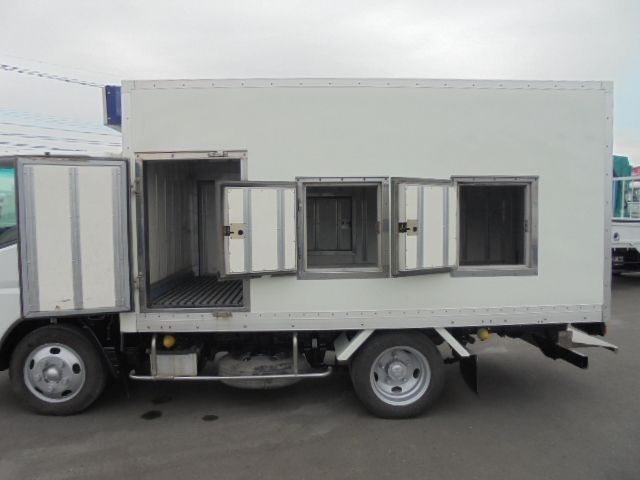 Mitsubishi CANTER 2010-09 7075-4