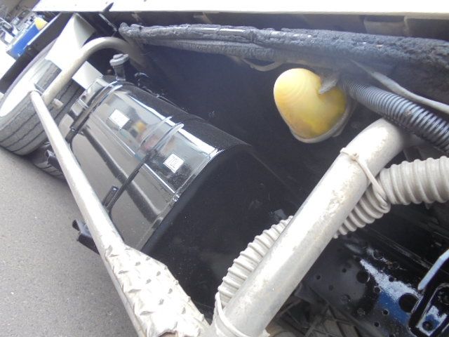 Mitsubishi CANTER 2010-09 7075-20