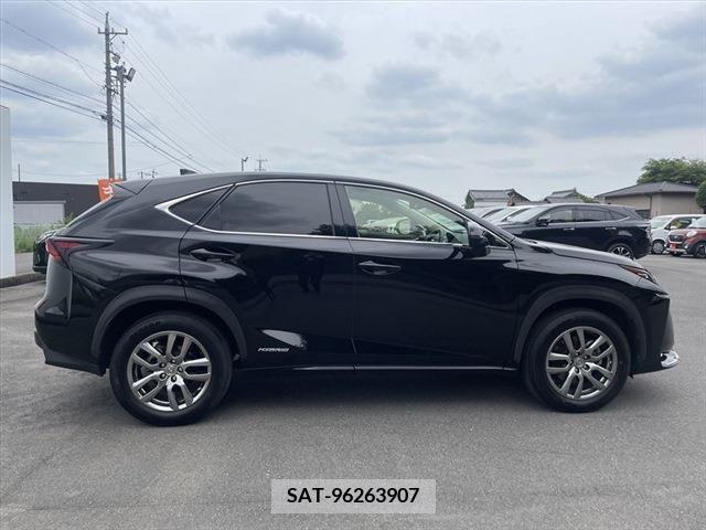 Lexus NX 2015-10 275712-3
