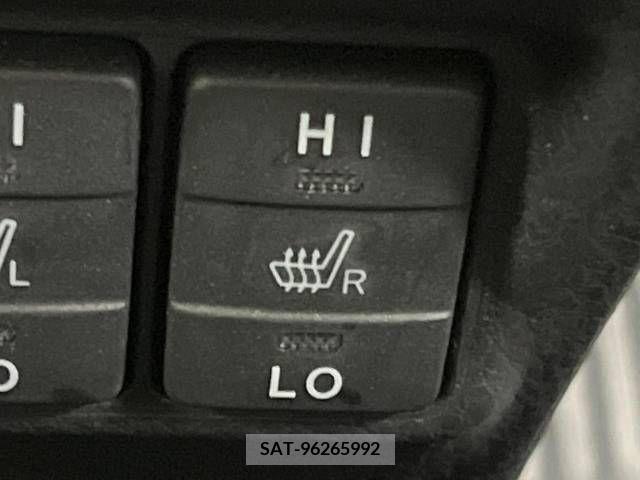 Toyota ESQUIRE 2016-12 297228-6