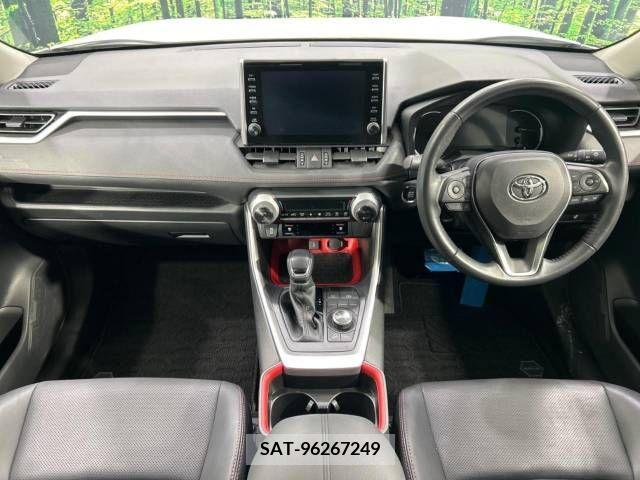 Toyota RAV4 2021-10 373268-1