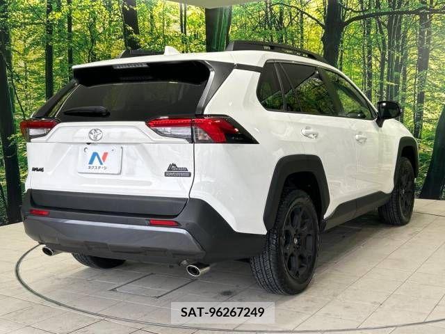 Toyota RAV4 2021-10 373268-17