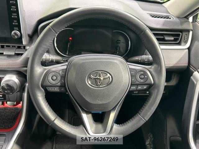 Toyota RAV4 2021-10 373268-11
