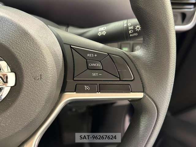 Nissan SERENA 2017-10 324919-16