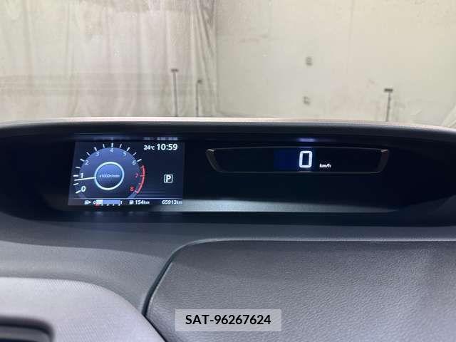 Nissan SERENA 2017-10 324919-14