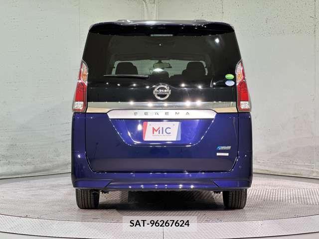 Nissan SERENA 2017-10 324919-9