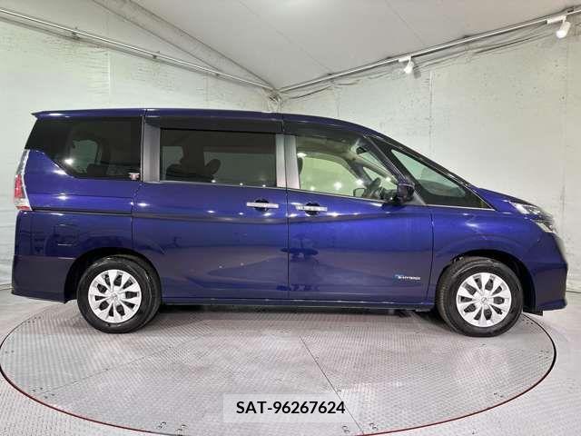 Nissan SERENA 2017-10 324919-7