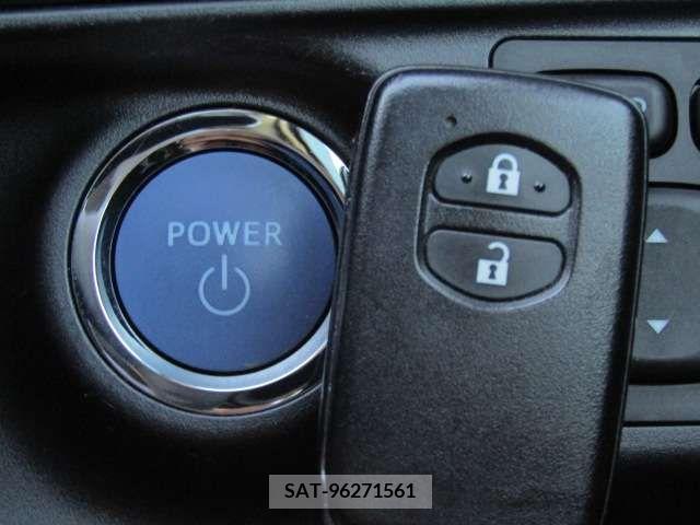 Toyota AQUA 2015-10 209026-13