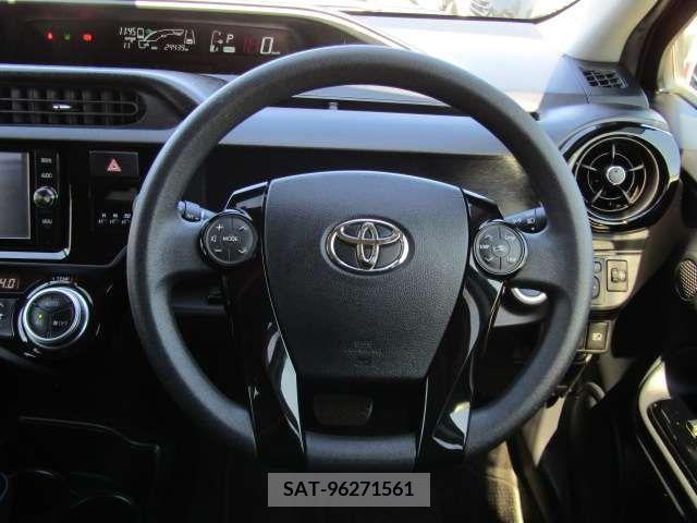Toyota AQUA 2015-10 209026-15