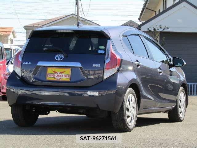 Toyota AQUA 2015-10 209026-7