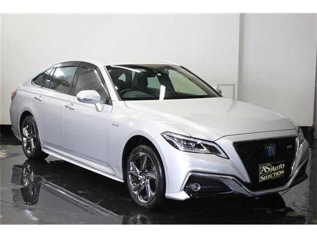 Toyota CROWN SEDAN 2018-08 182373-8