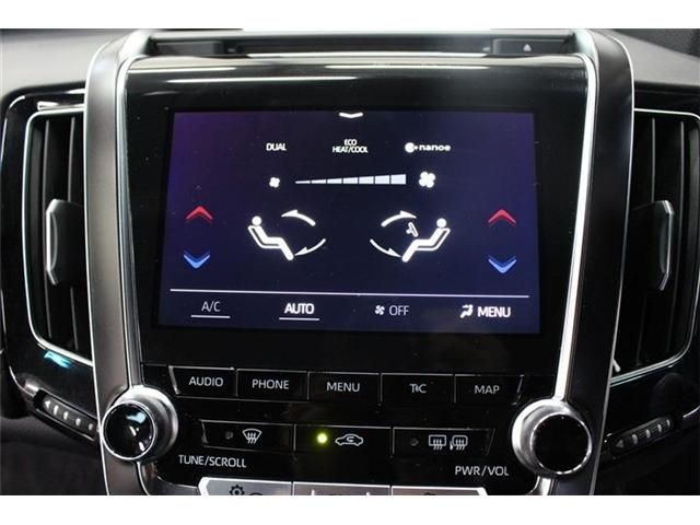 Toyota CROWN SEDAN 2018-08 182373-19