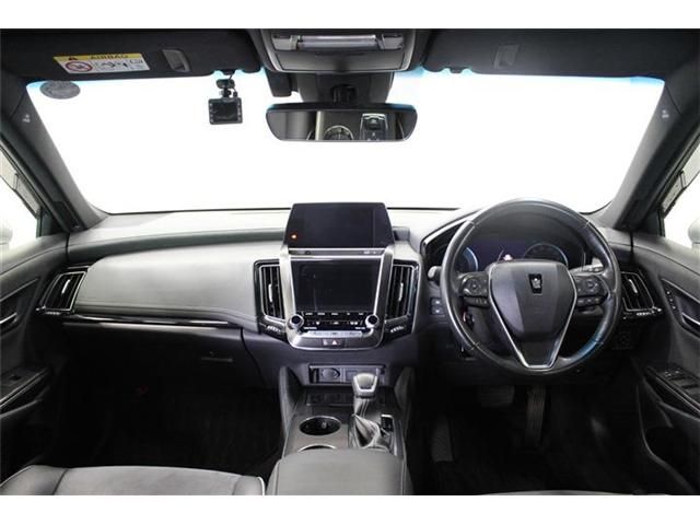 Toyota CROWN SEDAN 2018-08 182373-15