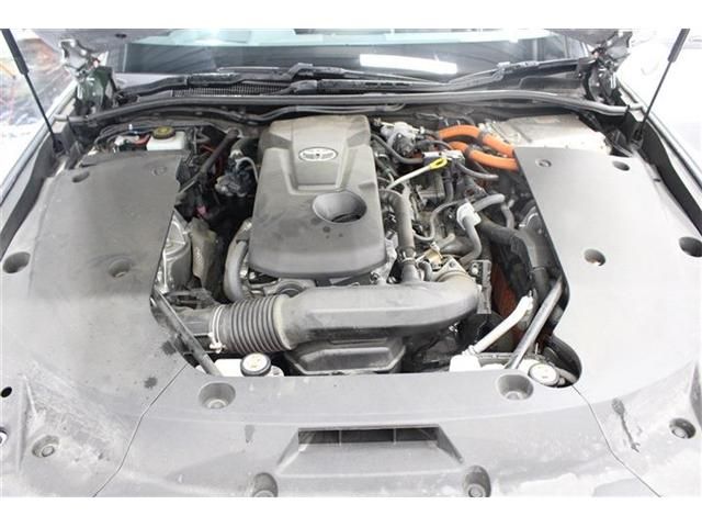 Toyota CROWN SEDAN 2018-08 182373-18