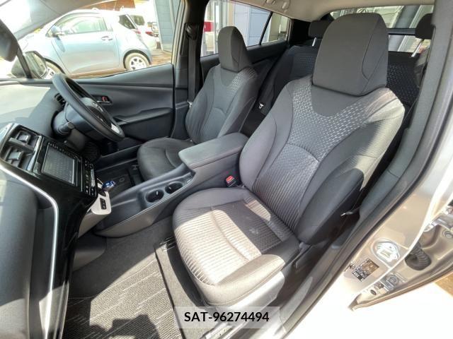 Toyota PRIUS 2016-03 330058-9