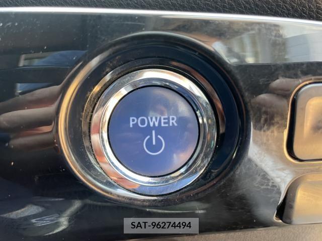 Toyota PRIUS 2016-03 330058-25