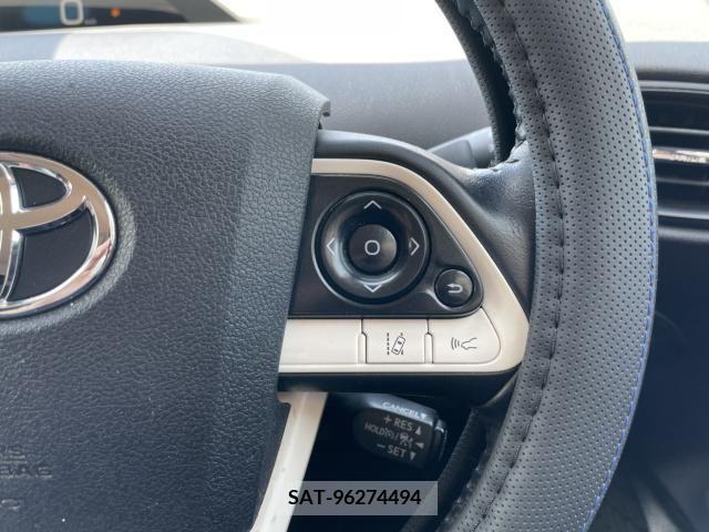 Toyota PRIUS 2016-03 330058-24