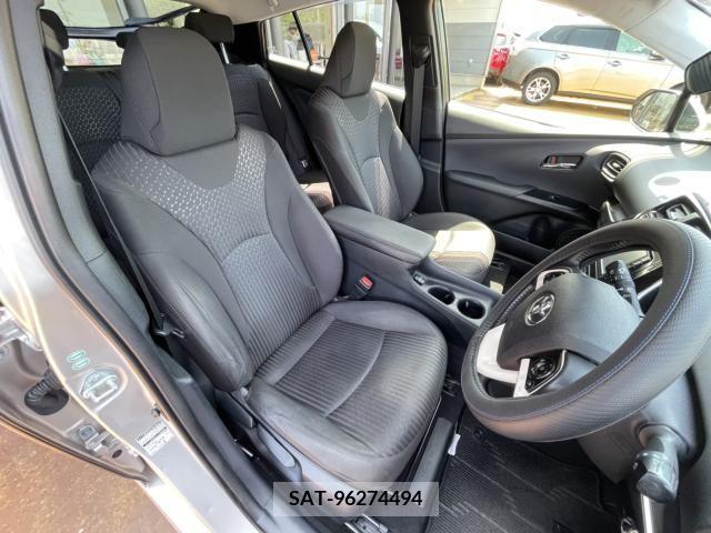 Toyota PRIUS 2016-03 330058-6