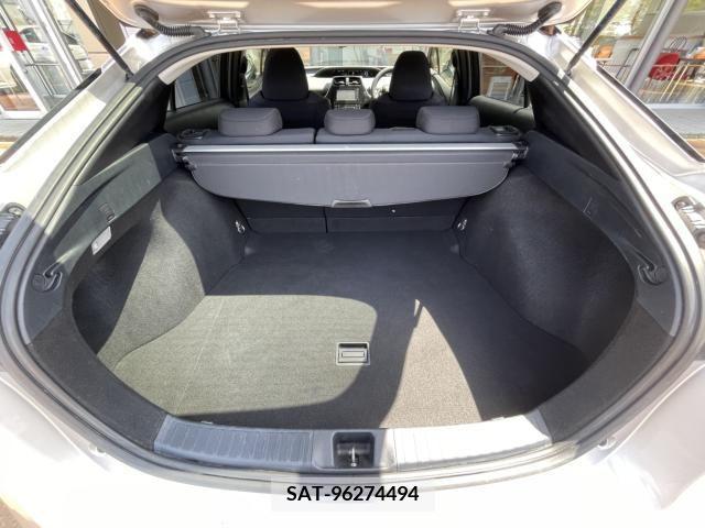 Toyota PRIUS 2016-03 330058-29
