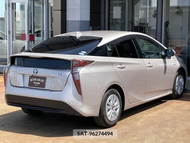 Toyota PRIUS 2016-03 330058-27