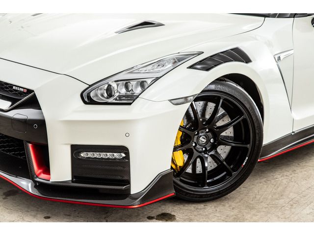 Nissan GT-R 2019-10 8615-17