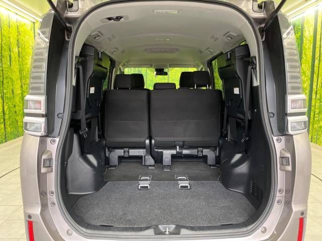 Toyota VOXY 2018-11 26668-10