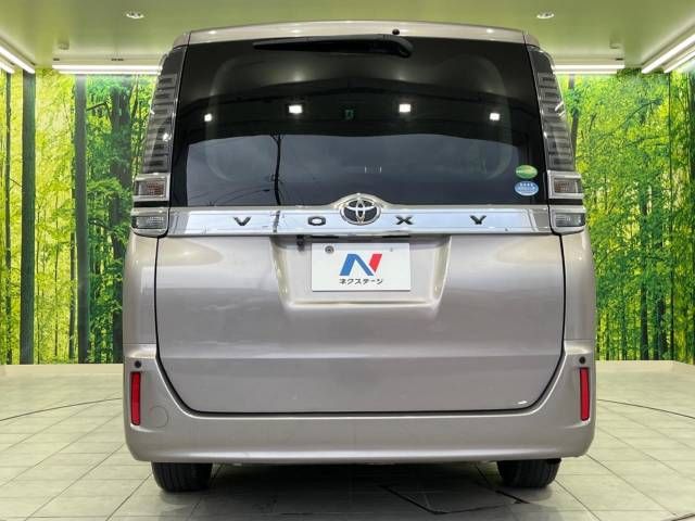 Toyota VOXY 2018-11 26668-15