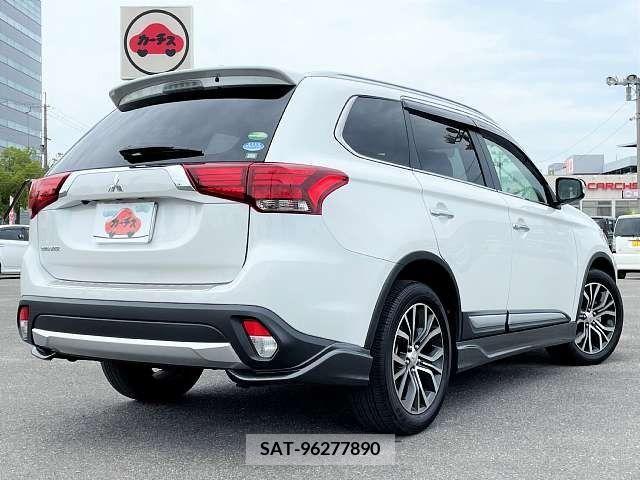 Mitsubishi OUTLANDER 2015-10 383492-2