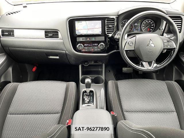 Mitsubishi OUTLANDER 2015-10 383492-1
