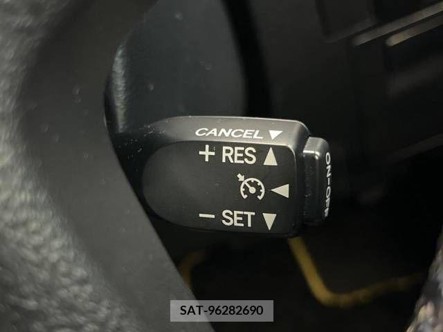 Toyota VELLFIRE 2017-01 243396-8