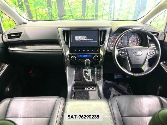 Toyota ALPHARD 2018-02 338681-1