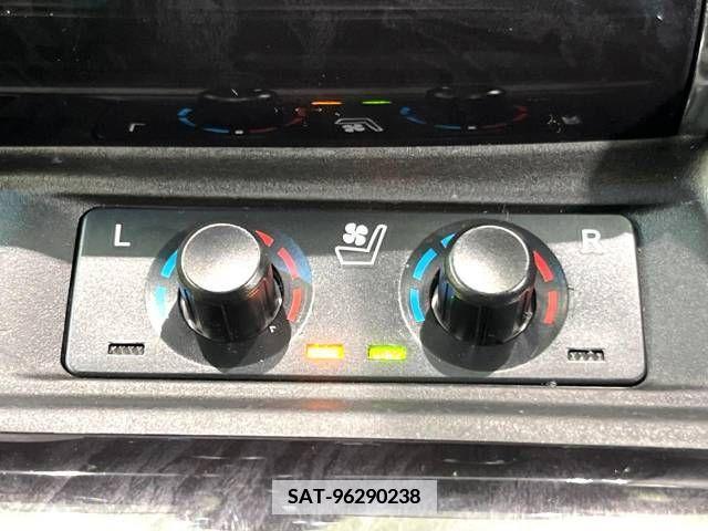 Toyota ALPHARD 2018-02 338681-6