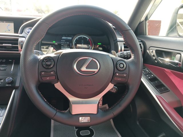 Lexus IS 2013-01 185363-12