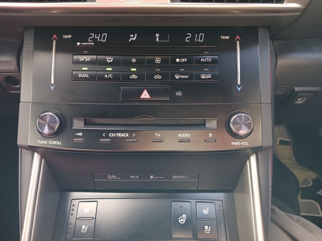Lexus IS 2013-01 185363-16