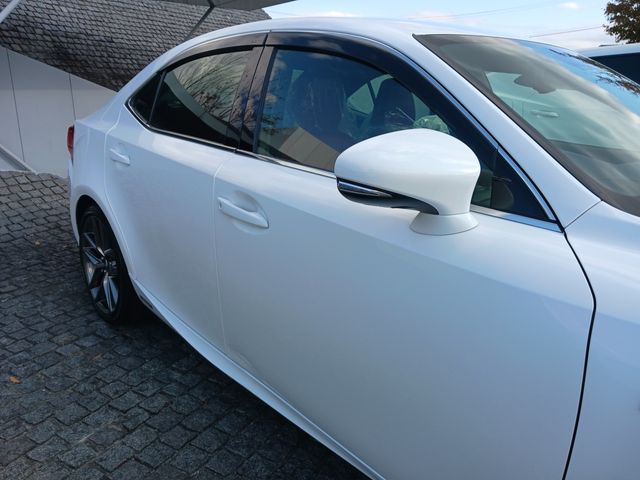 Lexus IS 2013-01 185363-4