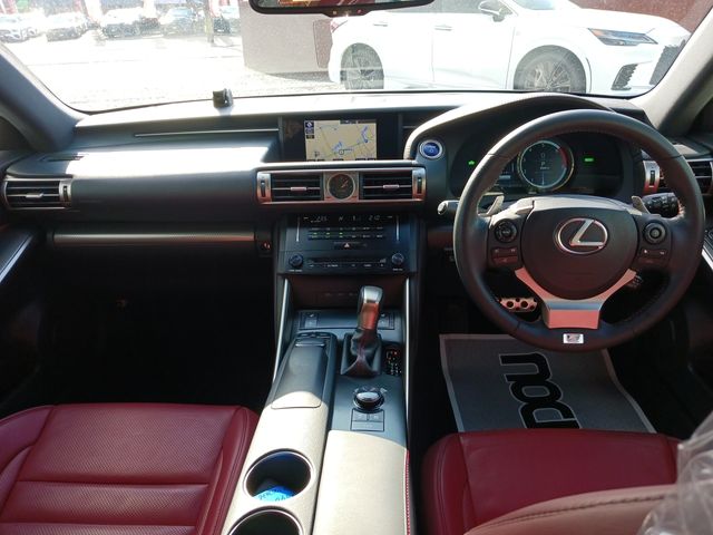 Lexus IS 2013-01 185363-8