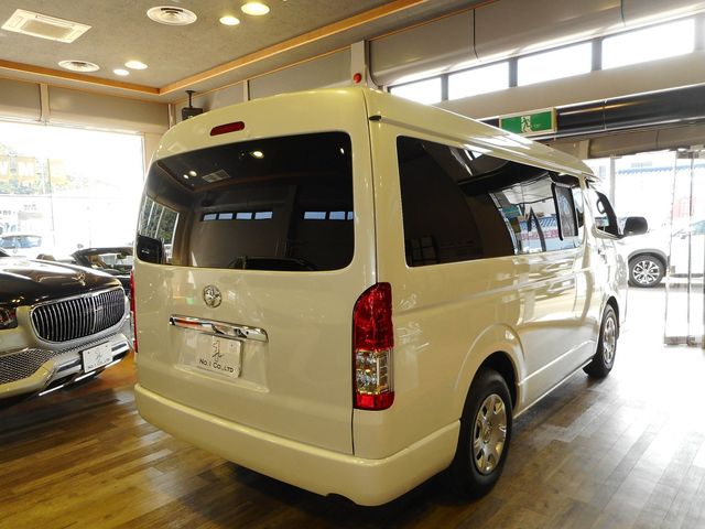 Toyota HIACE WAGON 2019-09 22687-2
