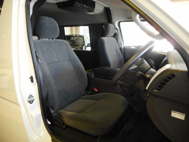 Toyota HIACE WAGON 2019-09 22687-15