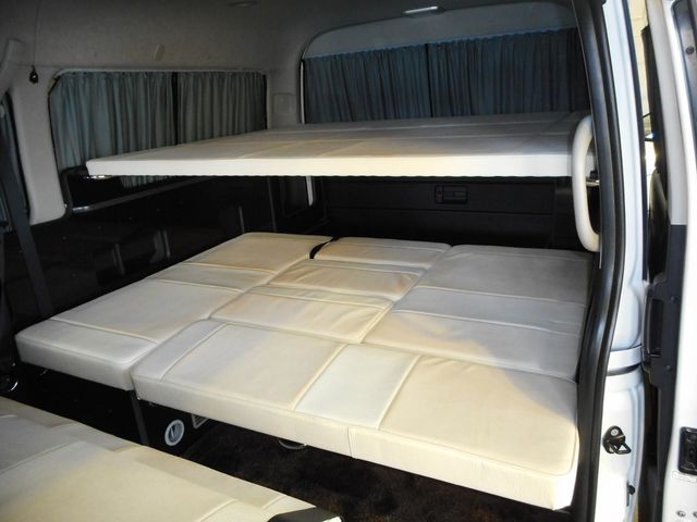 Toyota HIACE WAGON 2019-09 22687-24