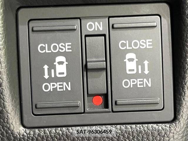 Honda N BOX CUSTOM 2021-05 307305-5