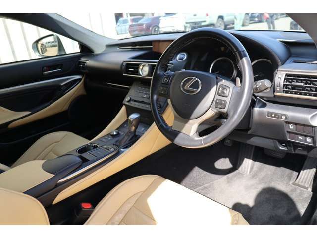 Lexus RC 2015-12 3825-7