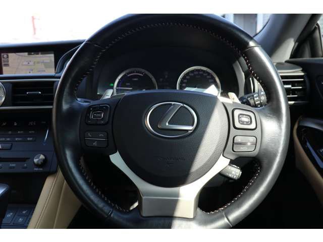 Lexus RC 2015-12 3825-9