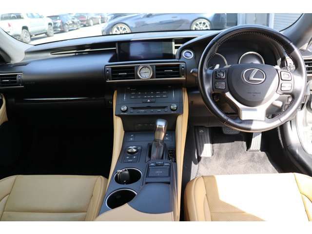Lexus RC 2015-12 3825-1