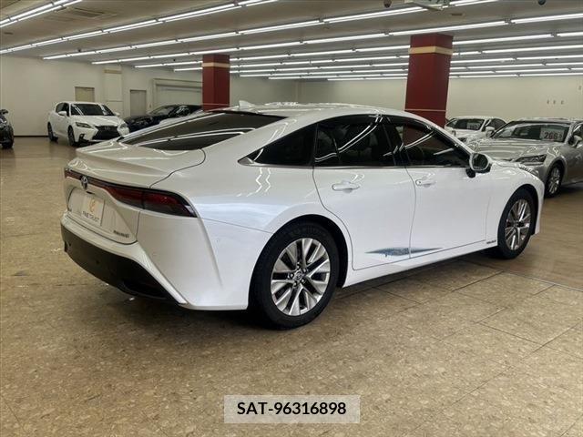 Toyota Mirai 2021-02 278685-4