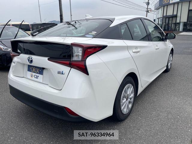 Toyota PRIUS 2019-06 377765-2